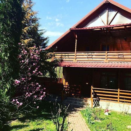 Casa De Vacanta Качулата Екстериор снимка