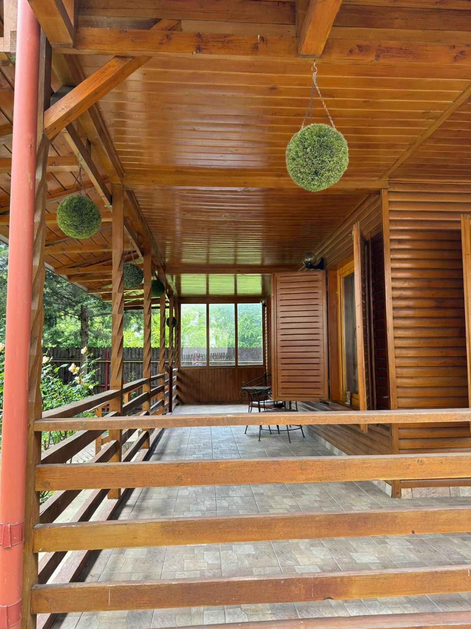Casa De Vacanta Качулата Екстериор снимка